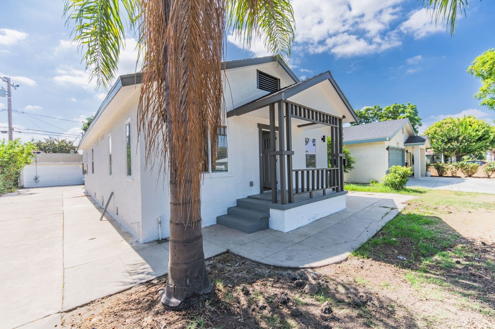 Fullerton House: 2620 W Olive Ave