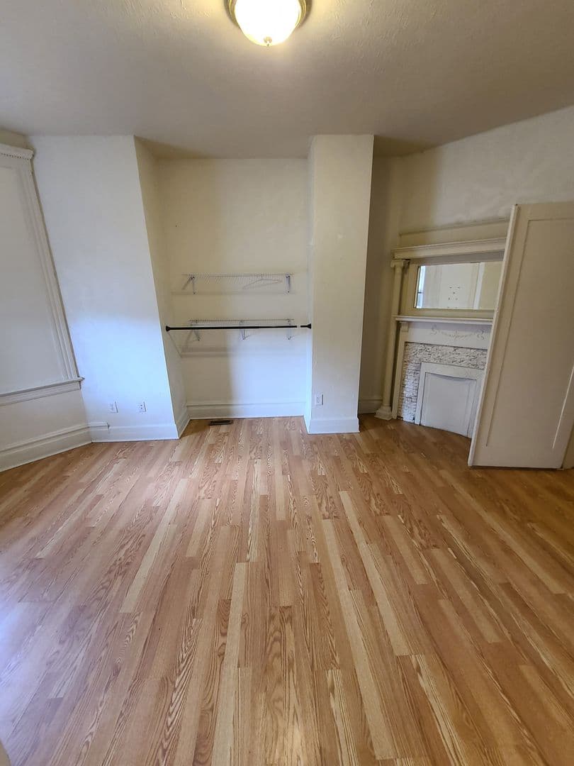 Pittsburgh Apartment: 3505 Boulevard of the Allies