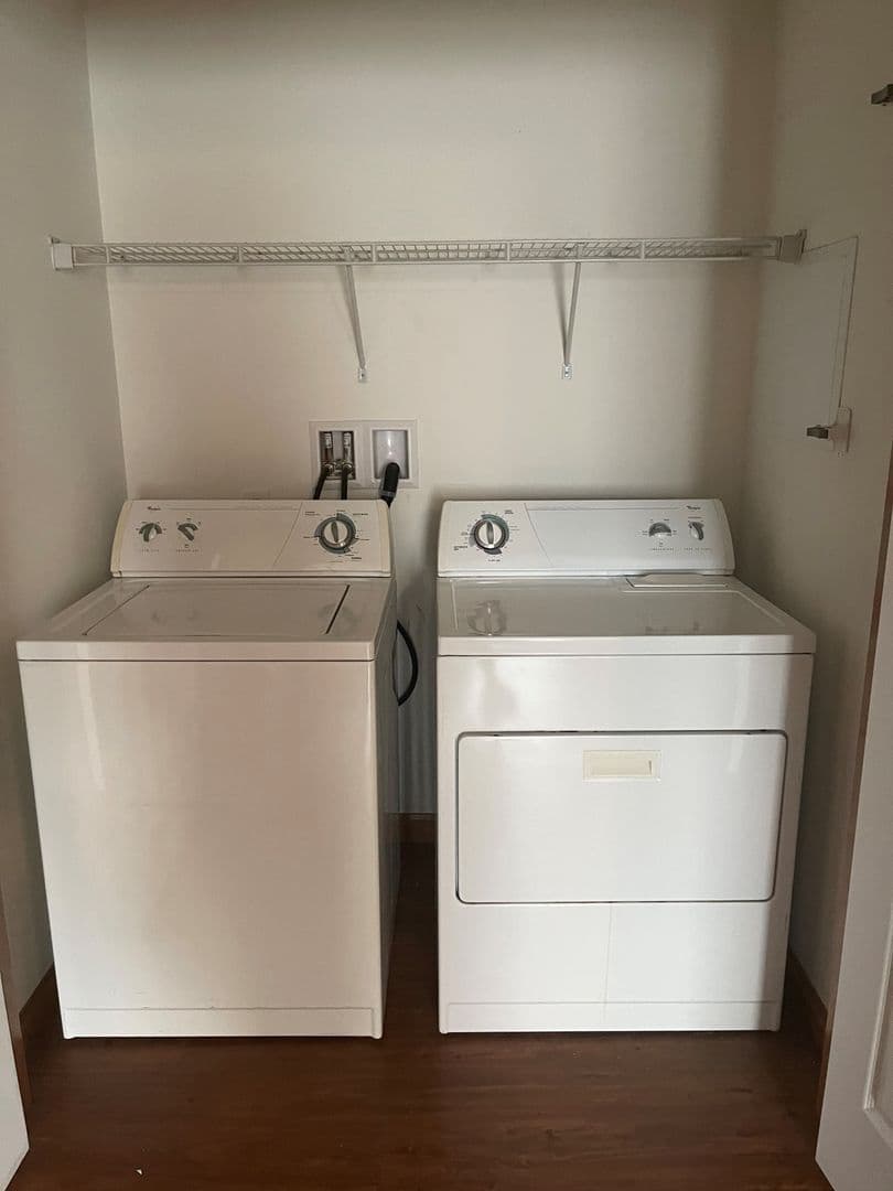 California Apartment: 79 Ash Street