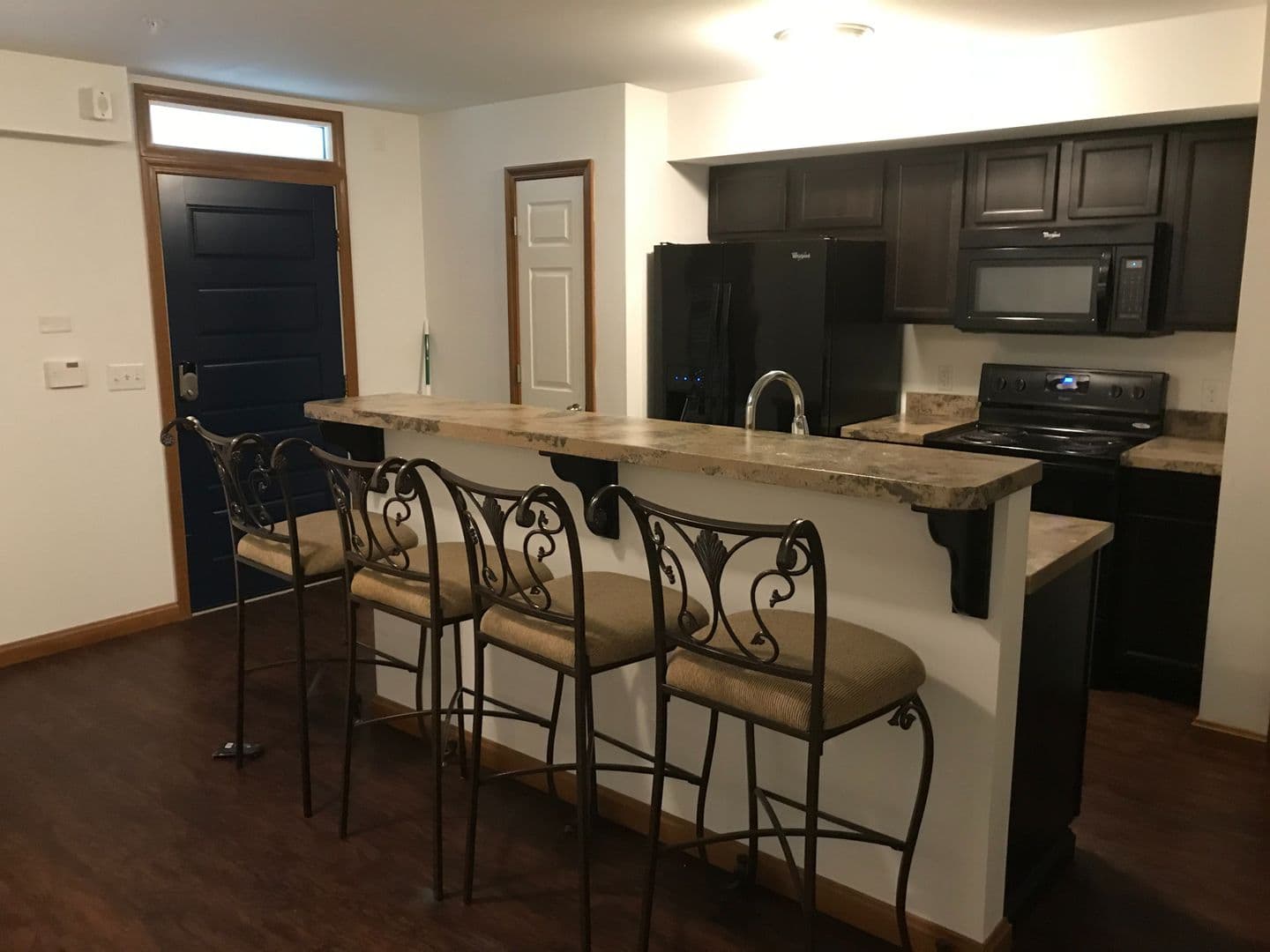 Greensburg Apartment: 112 College Avenue