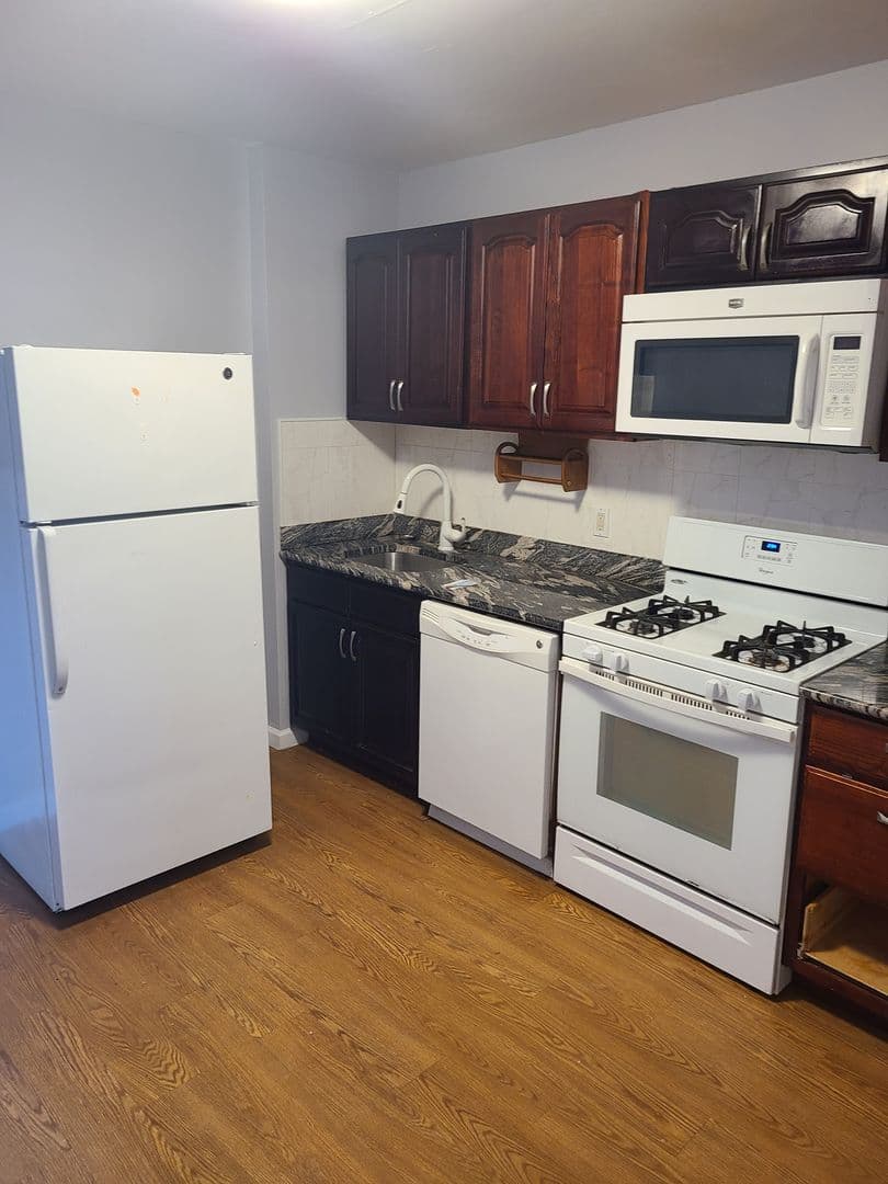 Pittsburgh Apartment: 424 Atwood Street