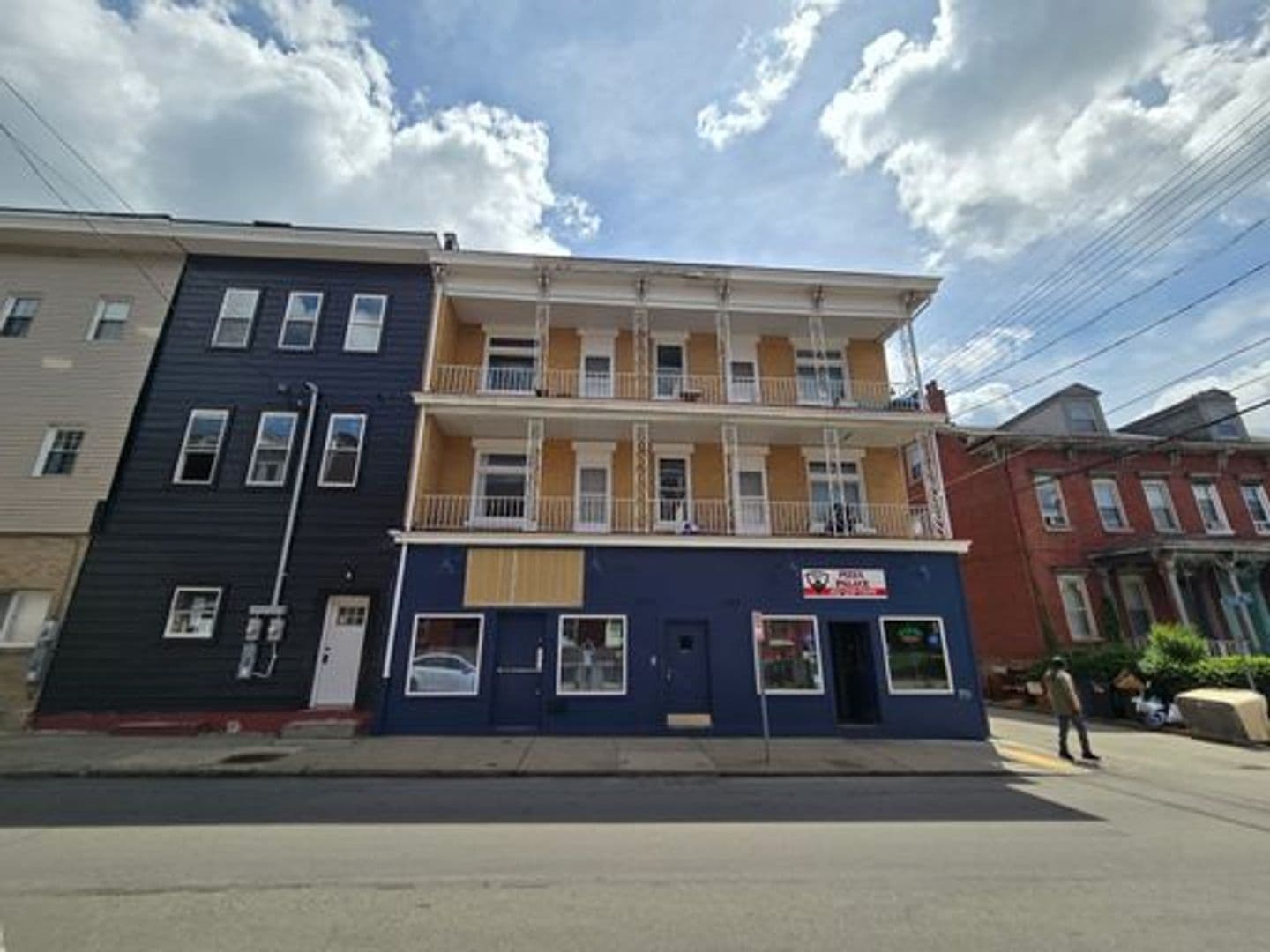 Pittsburgh Apartment: 1535 Lowrie Street