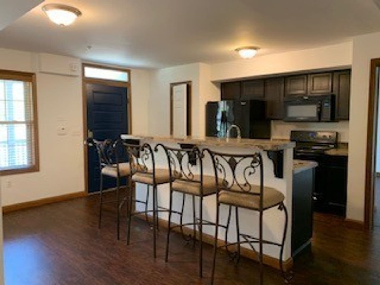 Greensburg Apartment: 112 College Avenue