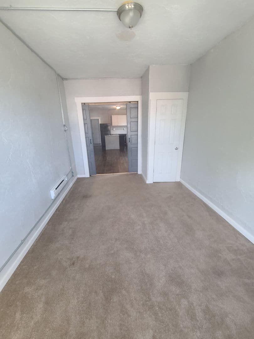 Pittsburgh Apartment: 225 South Millvale Avenue