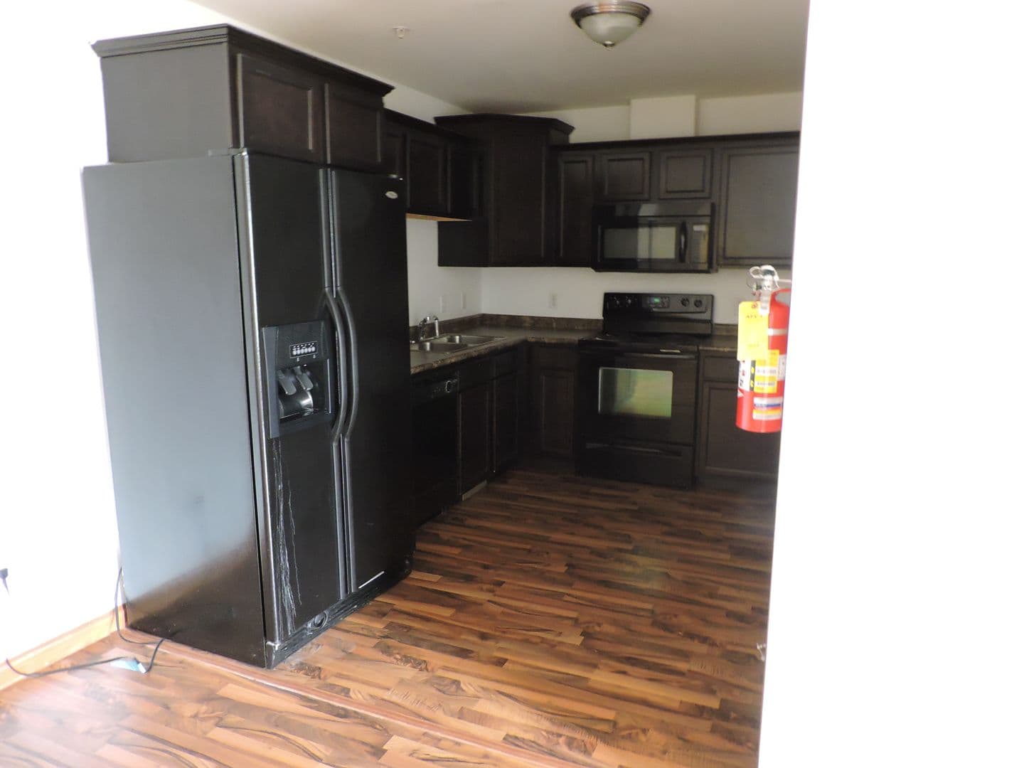 California Apartment: 101 Ash Street