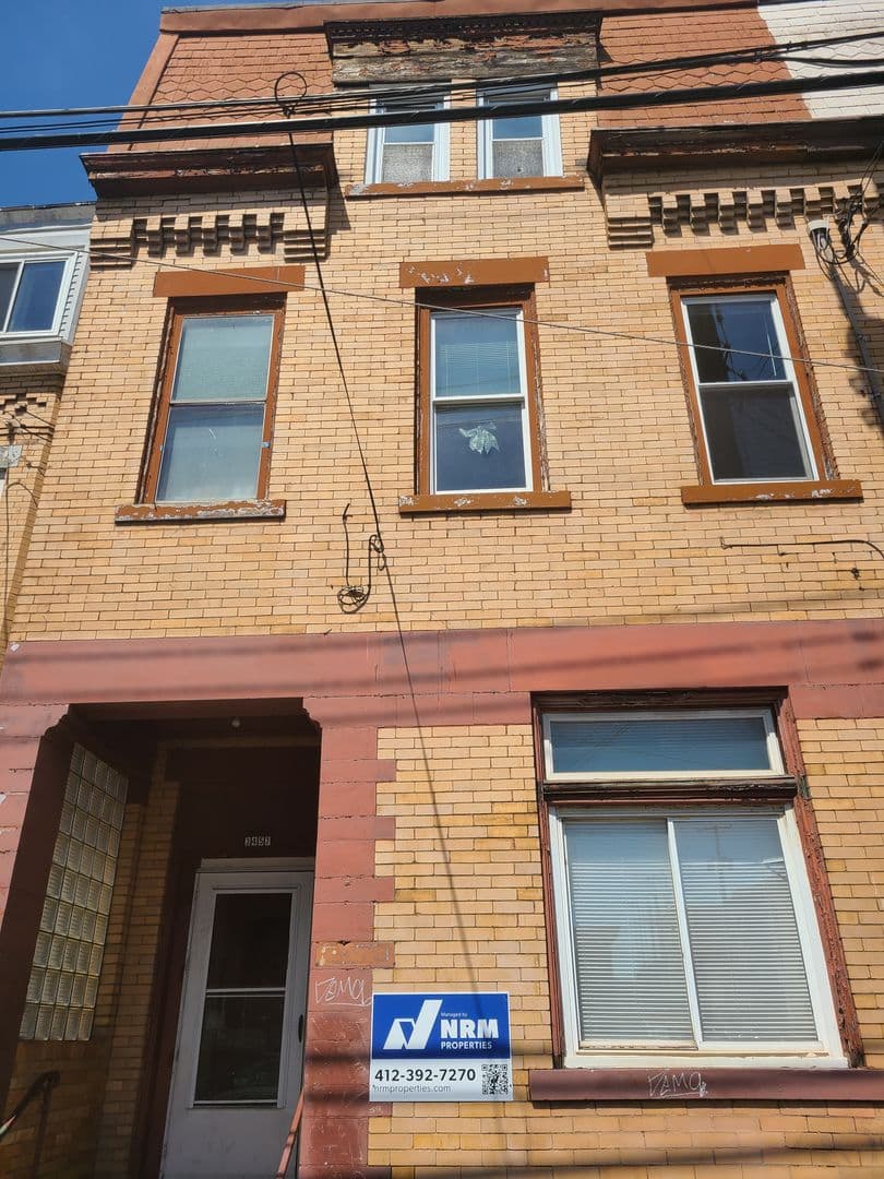 Pittsburgh Apartment: 3457 Ward Street