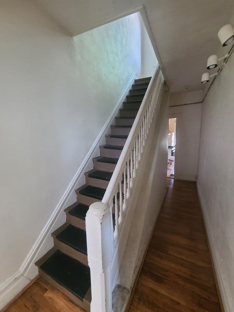 Pittsburgh Apartment: 3457 Ward Street