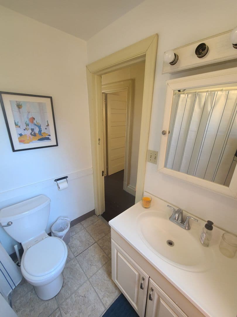 Pittsburgh Apartment: 405 McKee Place