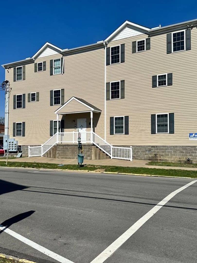 California Apartment: 406 Temperance Way