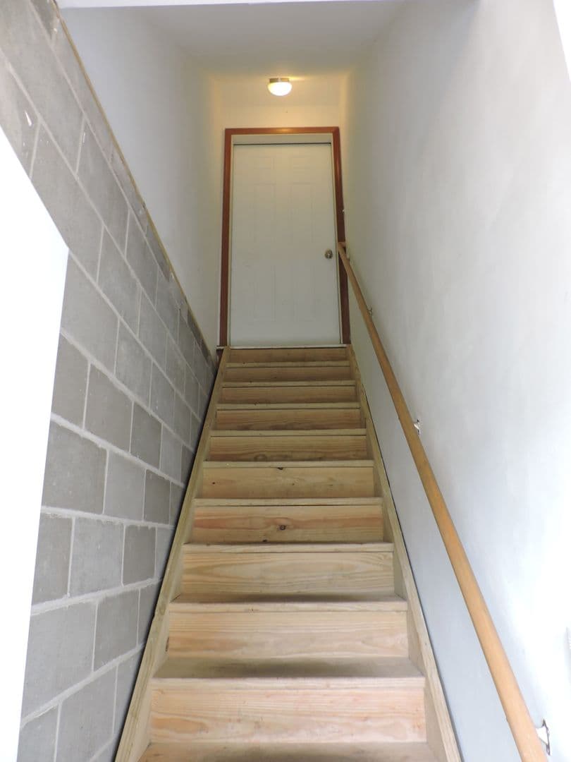 California Apartment: 101 Ash Street
