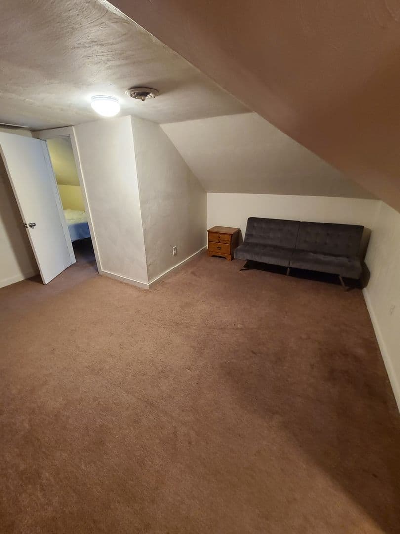 Pittsburgh Apartment: 4521 Centre Avenue