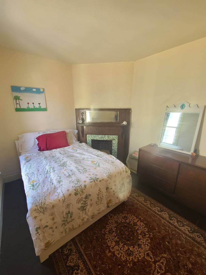 Pittsburgh Apartment: 405 McKee Place