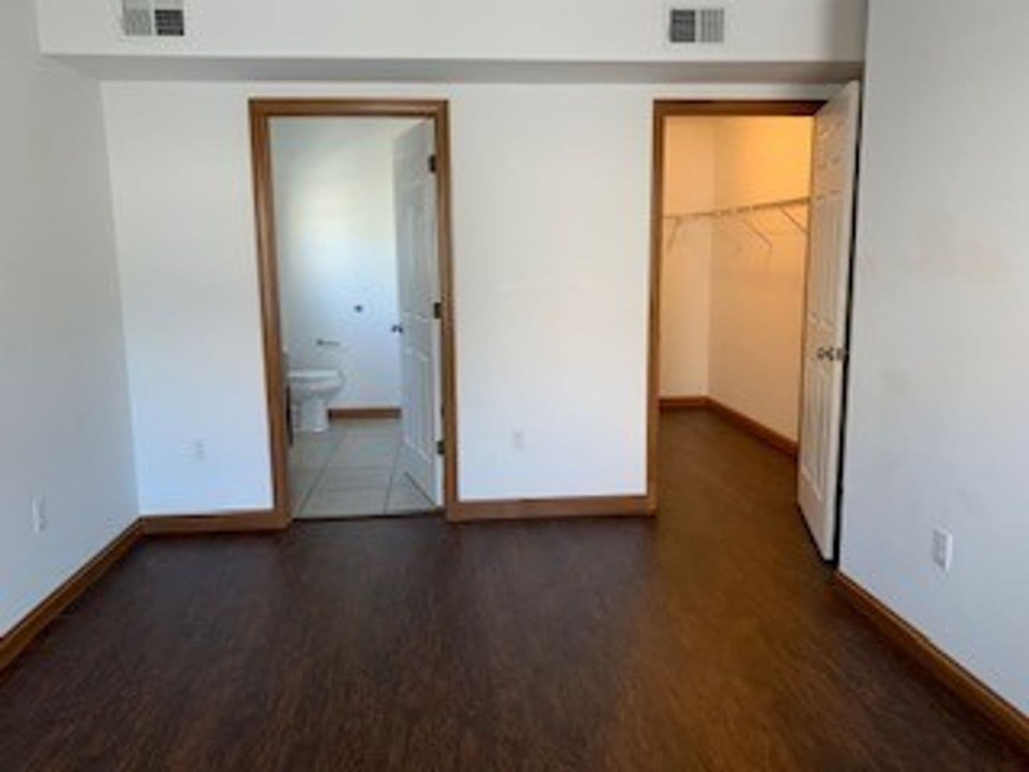 Greensburg Apartment: 112 College Avenue