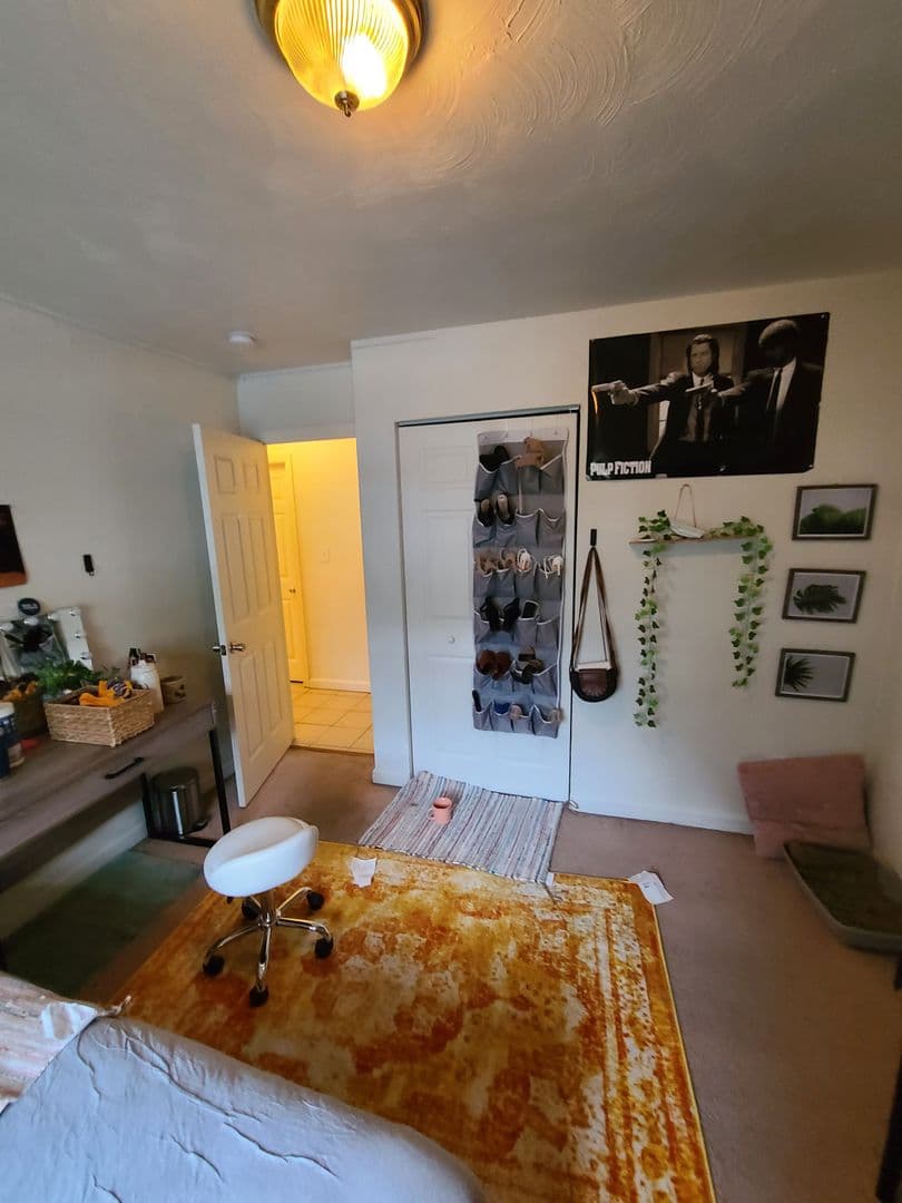 Pittsburgh Apartment: 415 McKee Place