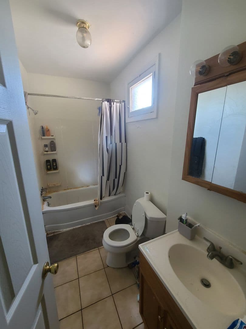 Pittsburgh Apartment: 3457 Ward Street