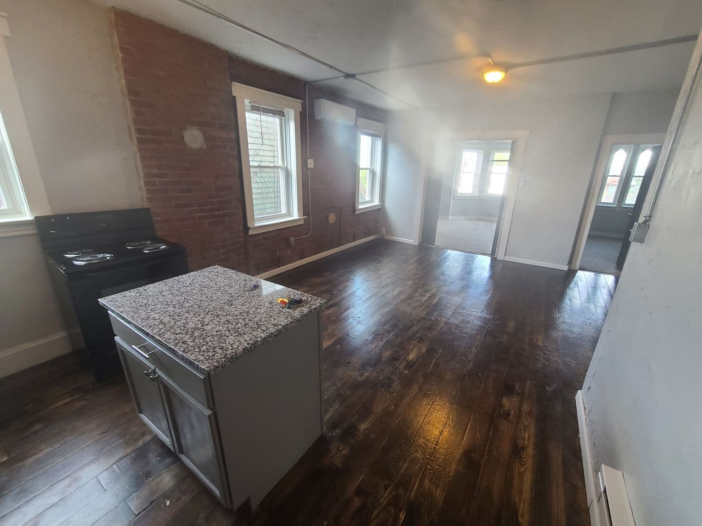 Pittsburgh Apartment: 225 South Millvale Avenue