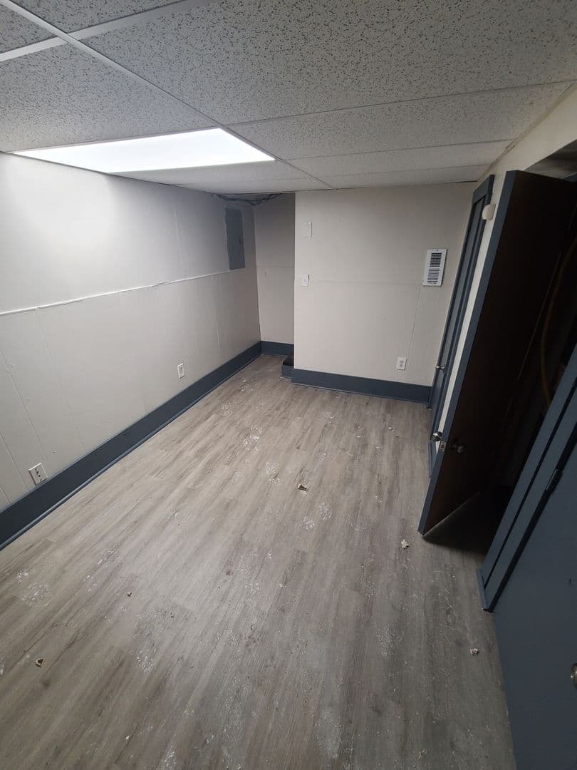 Pittsburgh Apartment: 4523 Centre Avenue