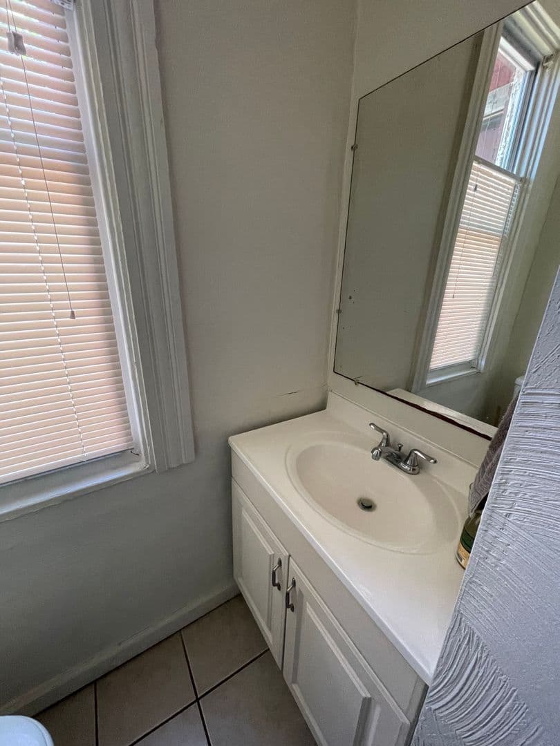 Pittsburgh Apartment: 3505 Boulevard of the Allies