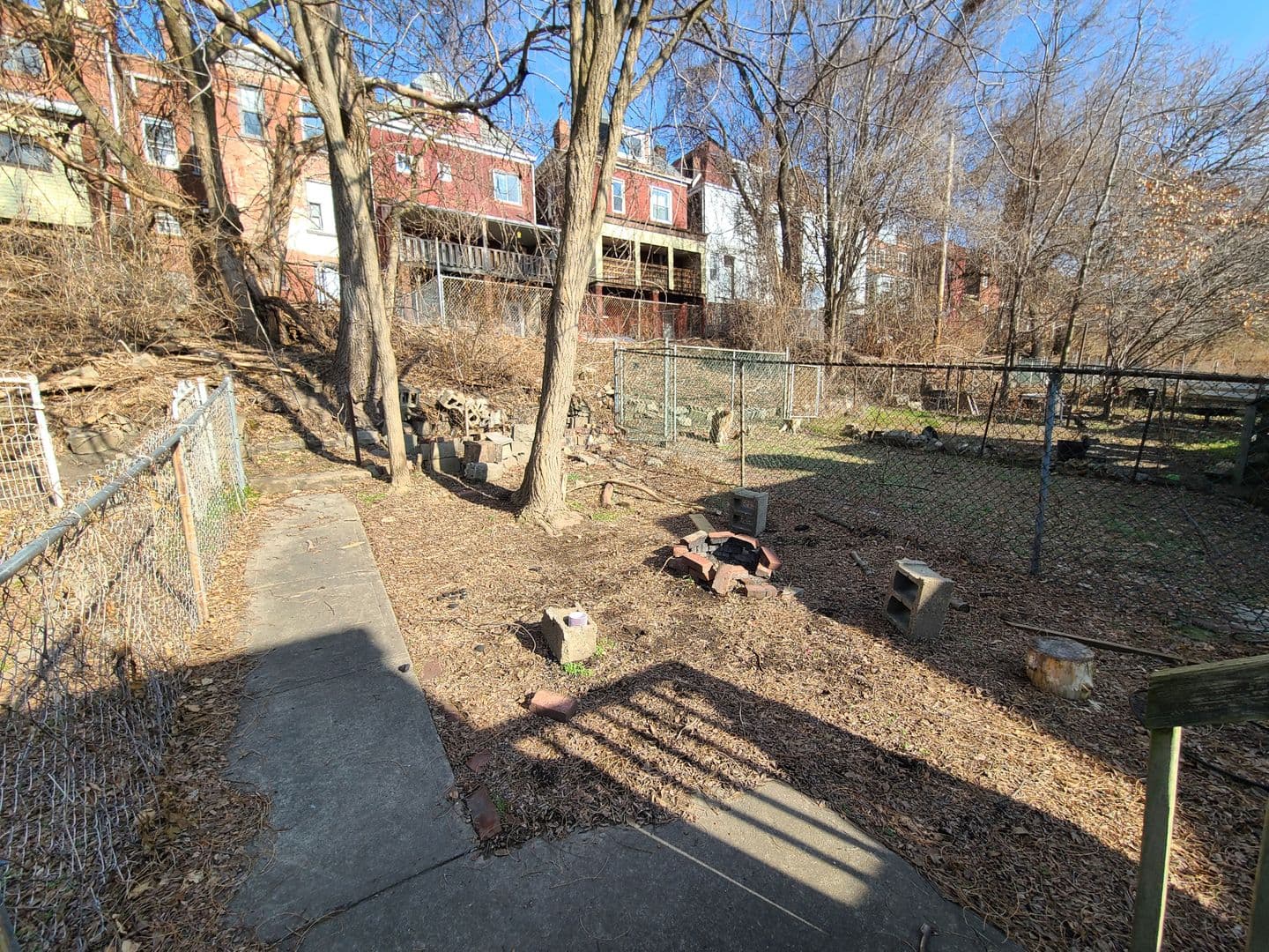Pittsburgh House: 311 Lawn Street