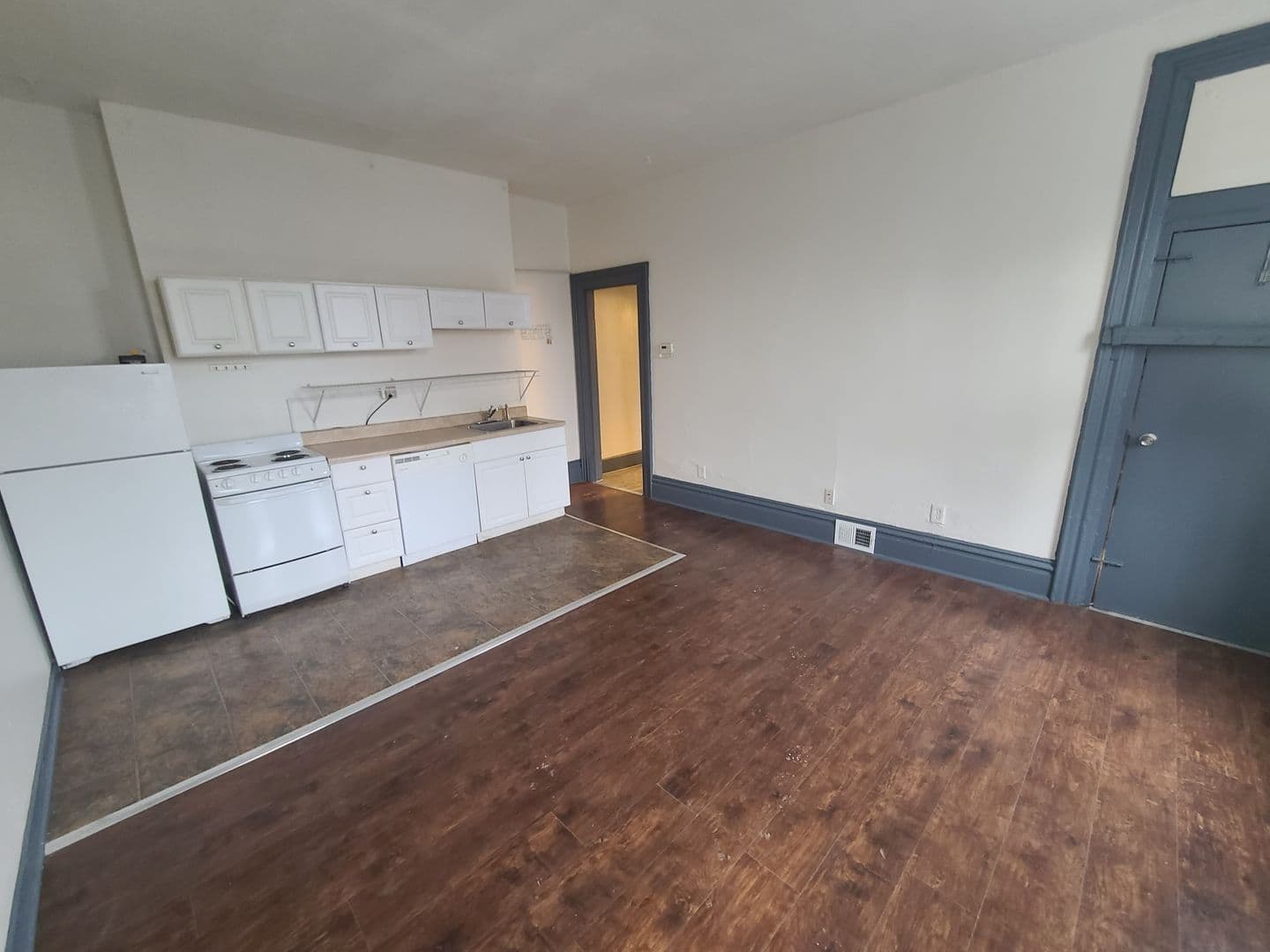 Pittsburgh Apartment: 4523 Centre Avenue