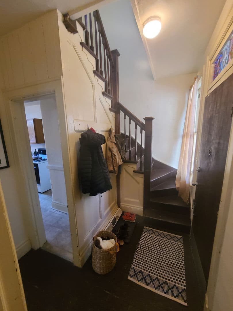 Pittsburgh Apartment: 405 McKee Place