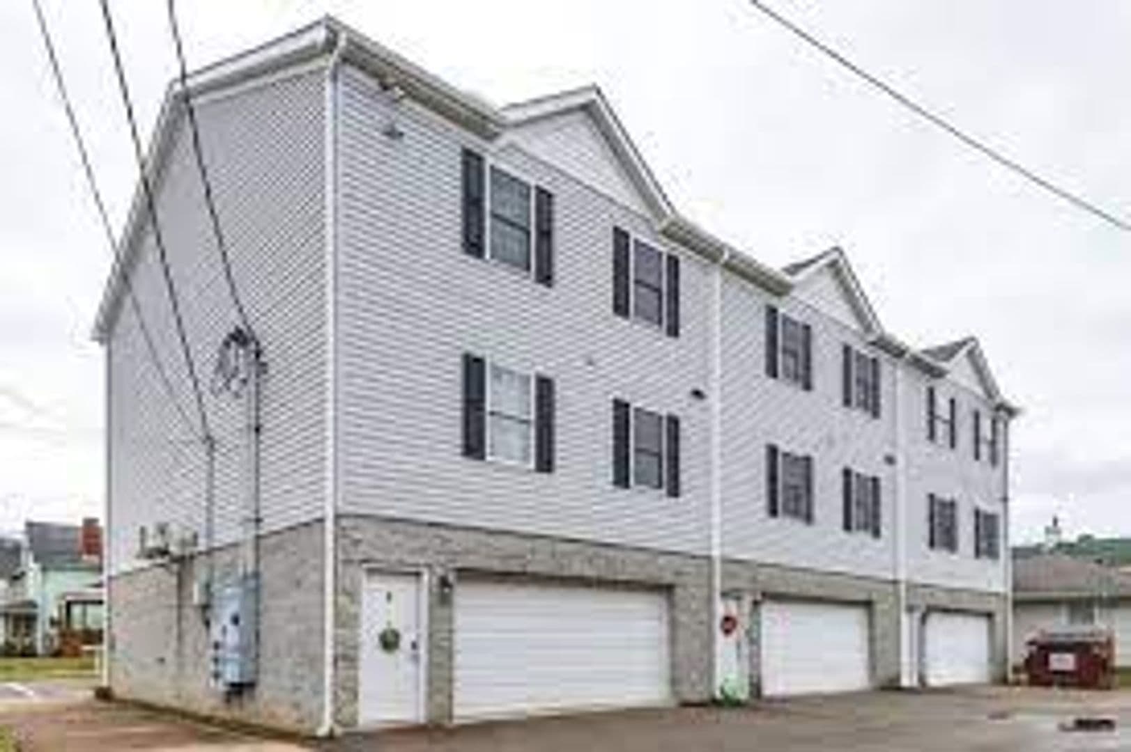 California Townhome: 72 Second Street
