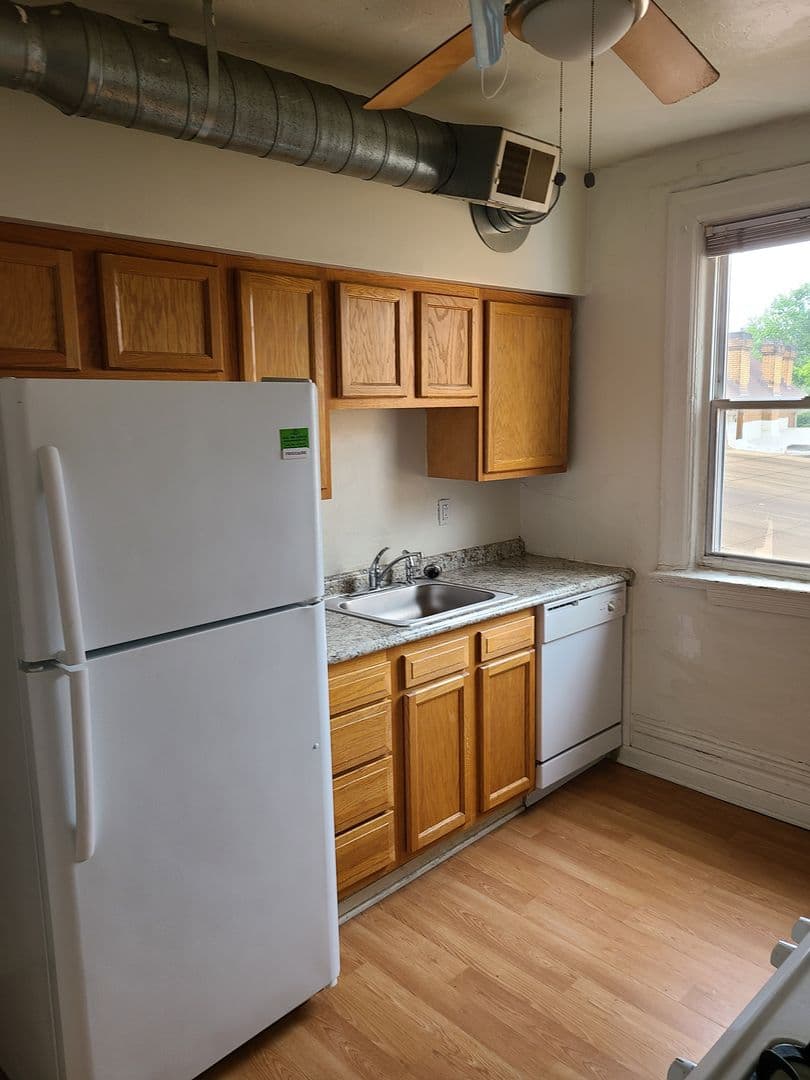 Pittsburgh Apartment: 411 McKee Place