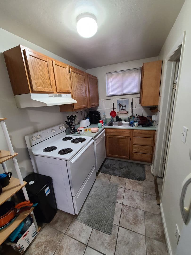 Pittsburgh Apartment: 415 McKee Place