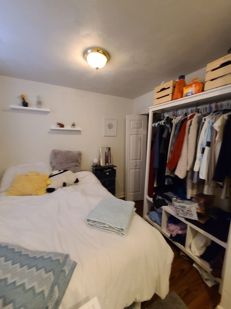 Pittsburgh Apartment: 415 McKee Place