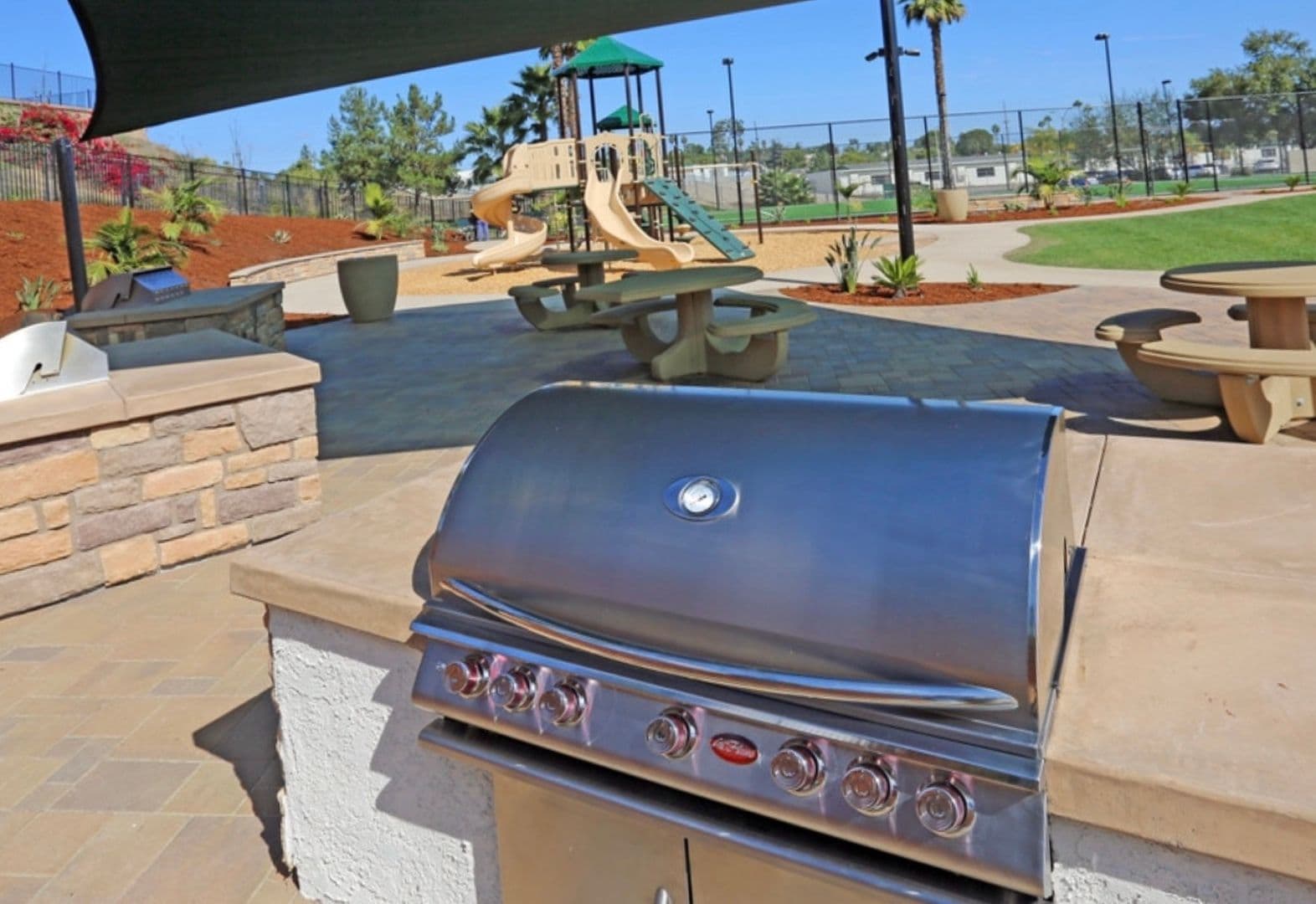 Vista Apartment: 633 Ascot Dr.