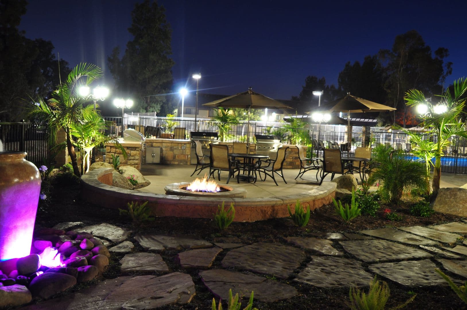Vista Apartment: 1617 Live Oak Road