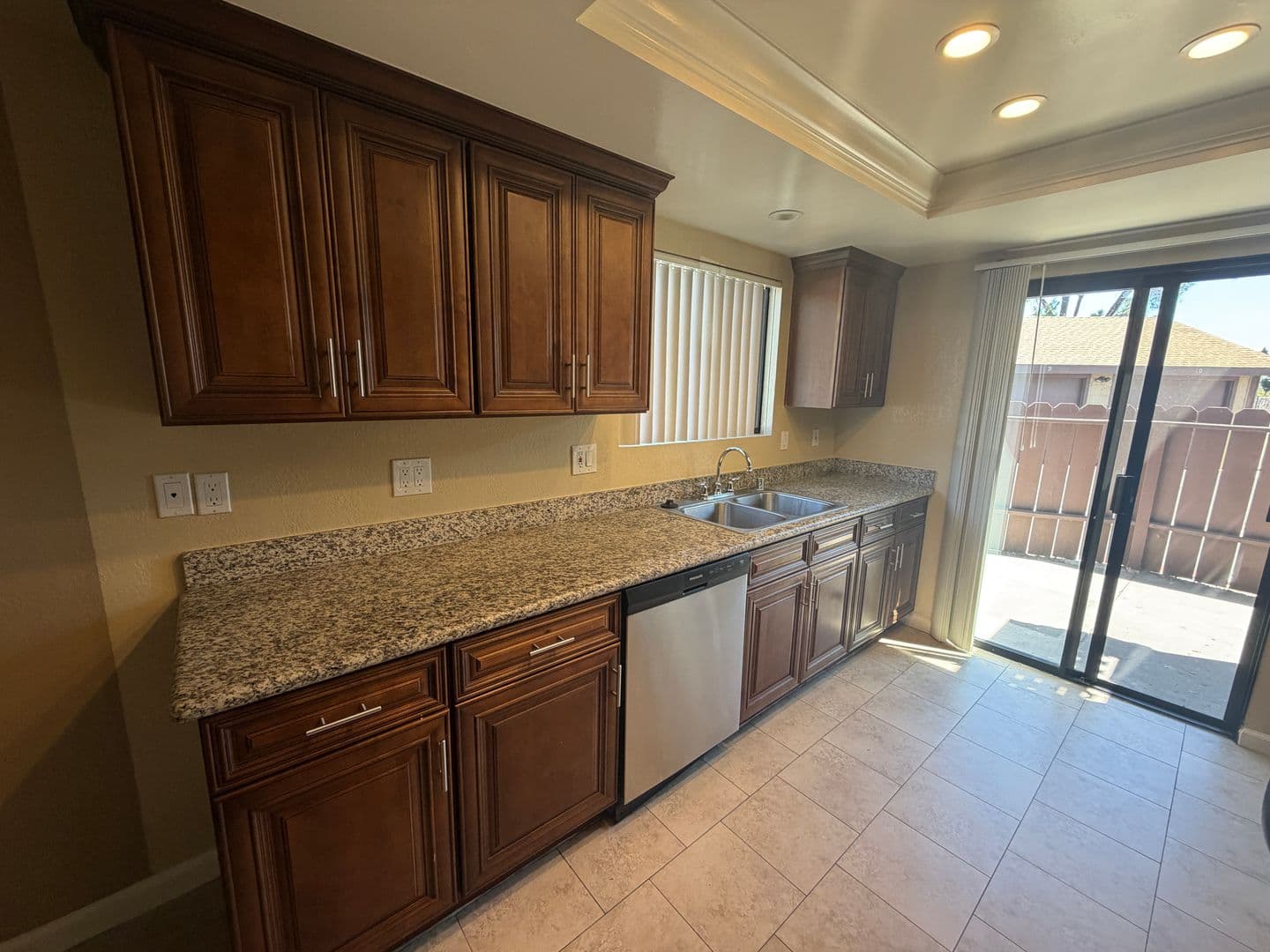 Vista Apartment: 501-563 Tangerine Cove Drive