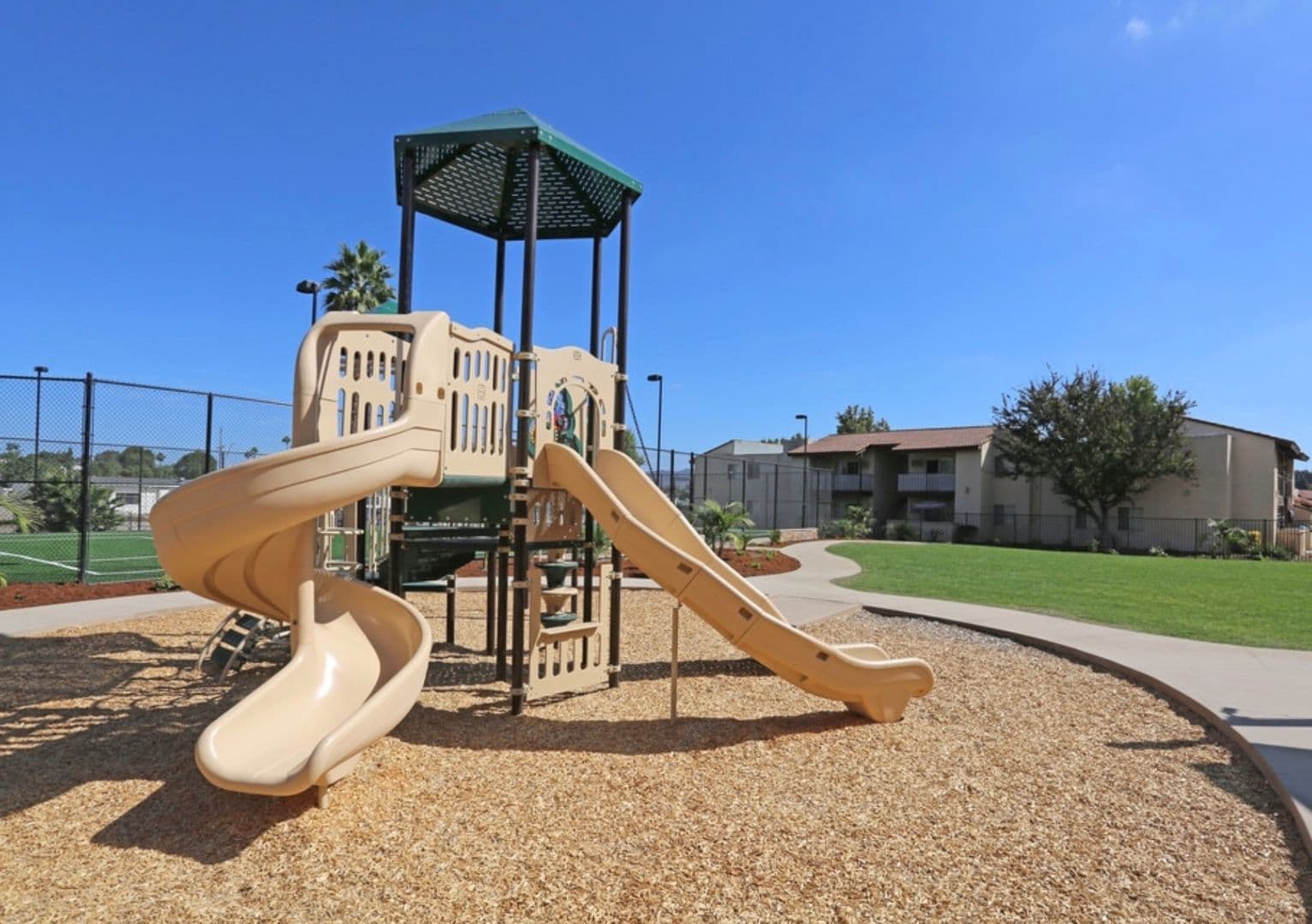 Vista Apartment: 633 Ascot Dr.