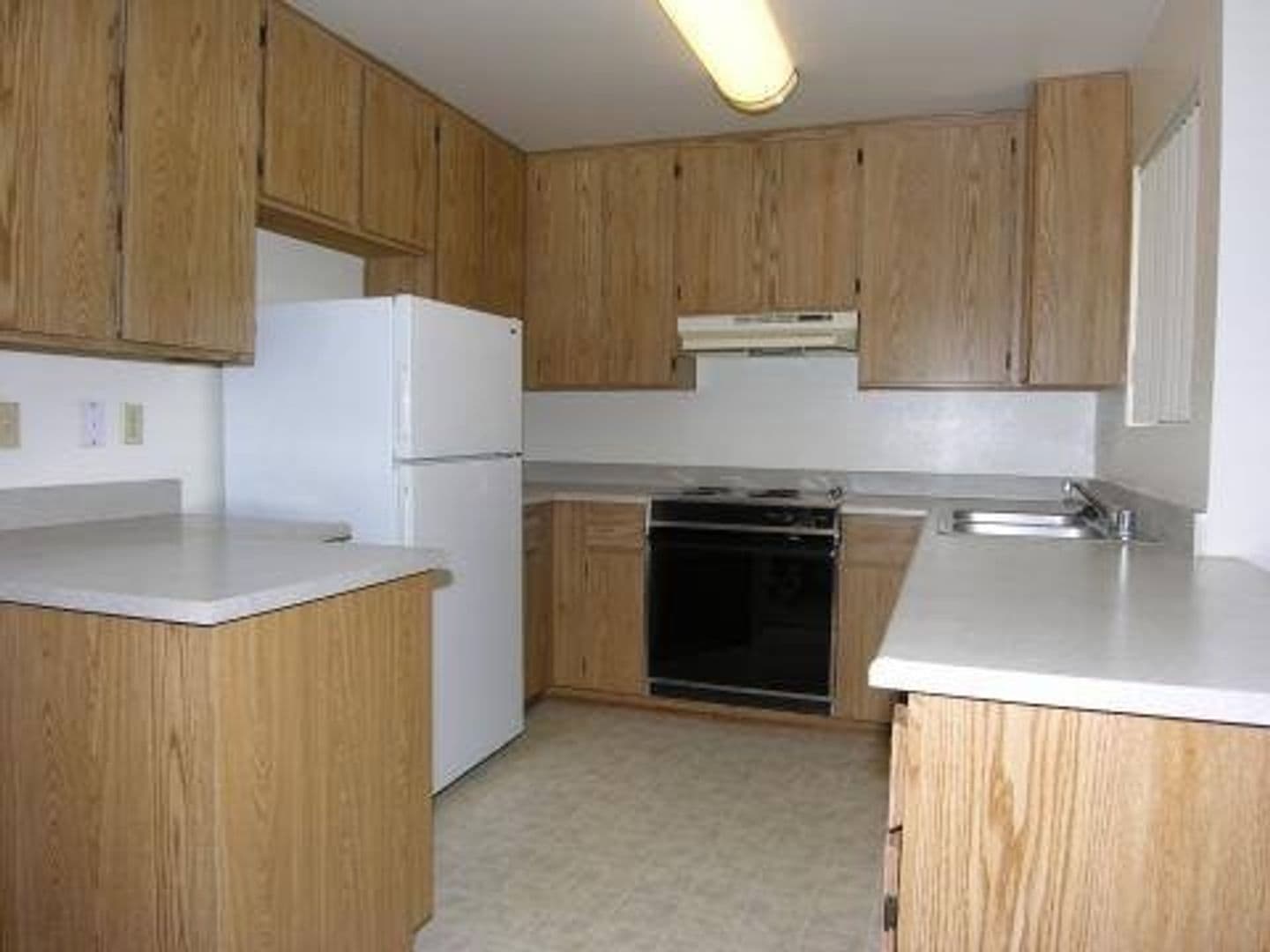 Vista Apartment: 1617 Live Oak Road