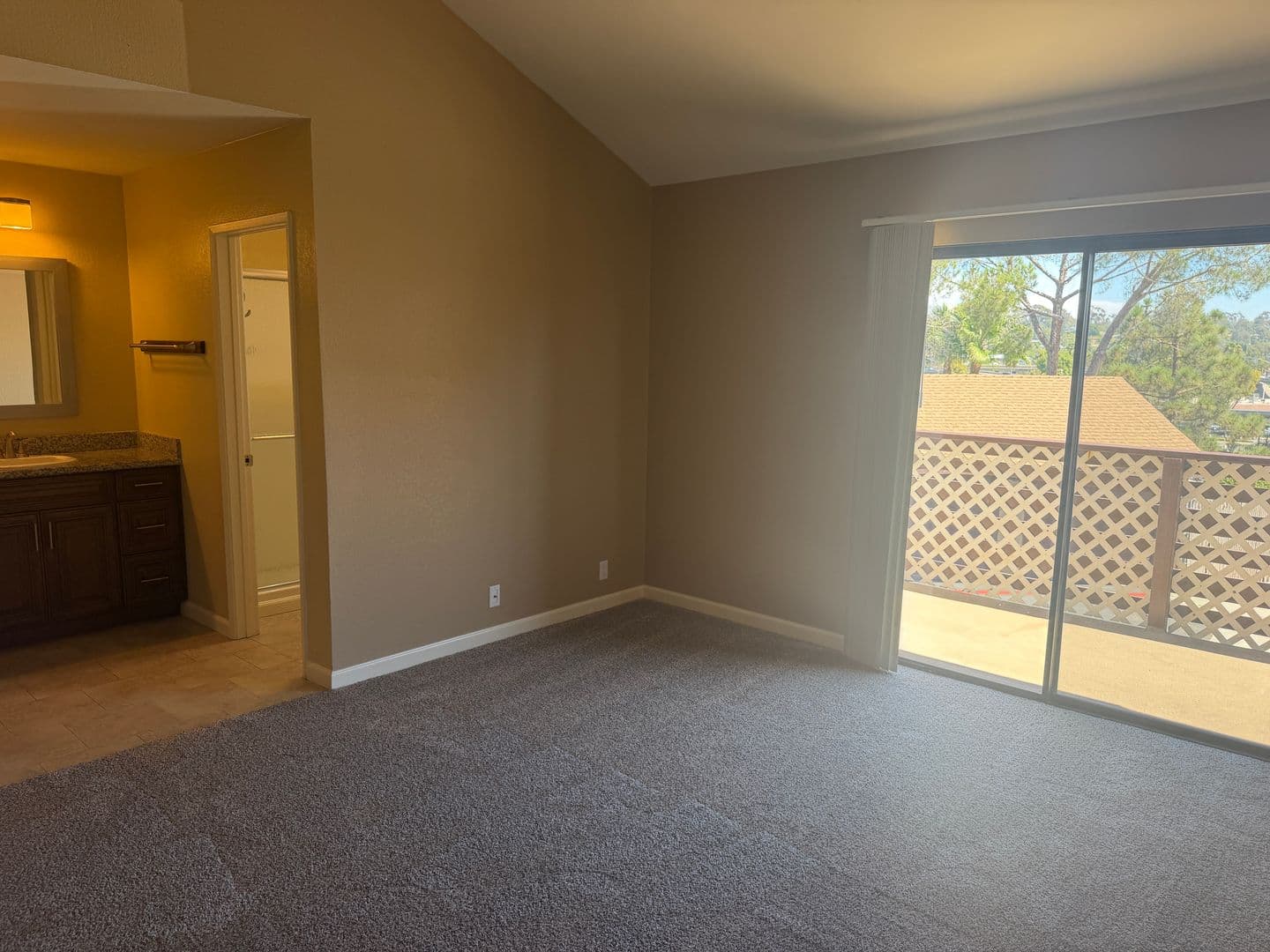 Vista Apartment: 501-563 Tangerine Cove Drive