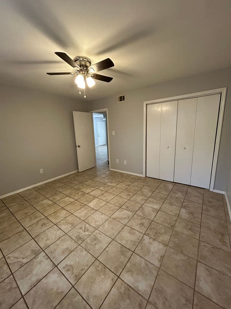Russellville Apartment: 502 - 506 West 4th Pl