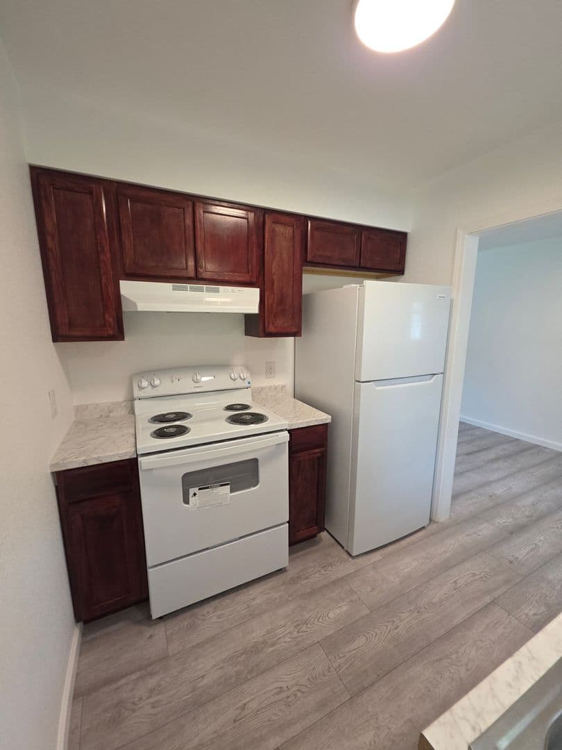 Russellville Apartment: 1300 - 1306 N. Greenwich