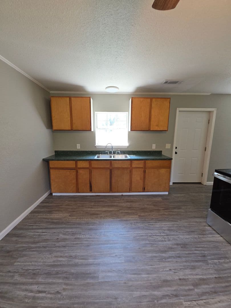Danville House: 10101 Fawn Ln
