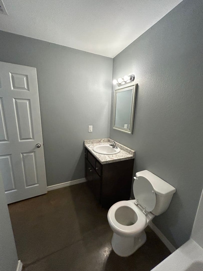Dover Apartment: 103 Sequoya Dr. A & B