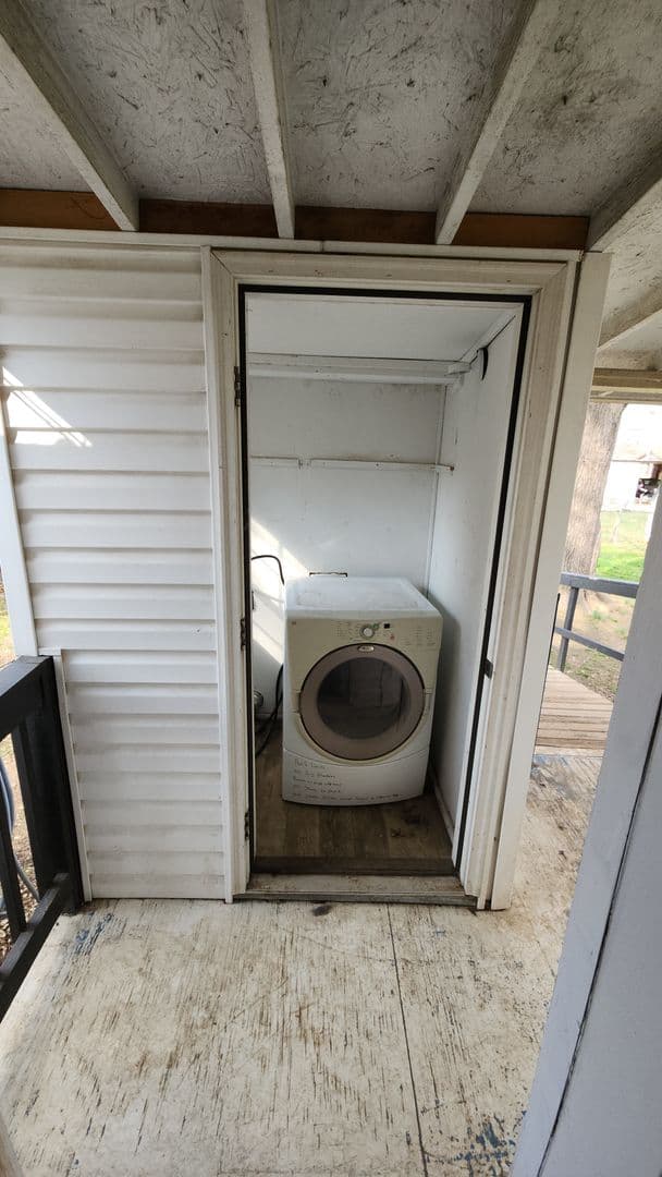 Russellville Apartment: 705 East 5th St. A & B