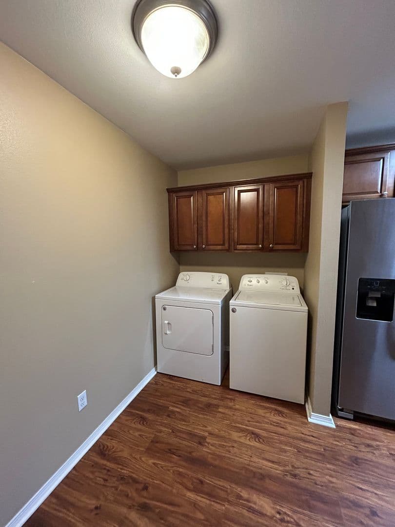 Russellville House: 1007 S Greenwich Ave