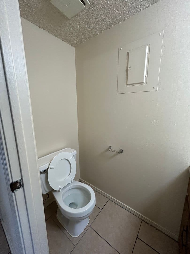 Russellville Apartment: 301 N Joplin Ave
