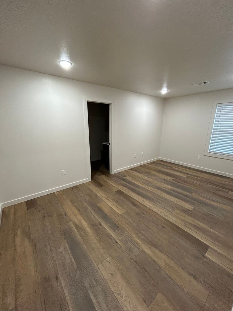 Russellville Apartment: 705 West 12th St.