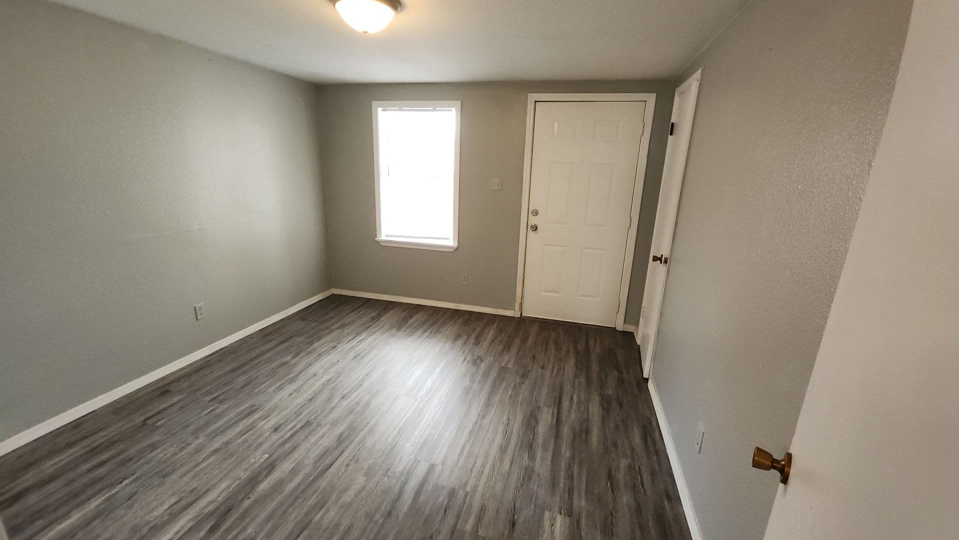 Russellville Apartment: 705 East 5th St. A & B