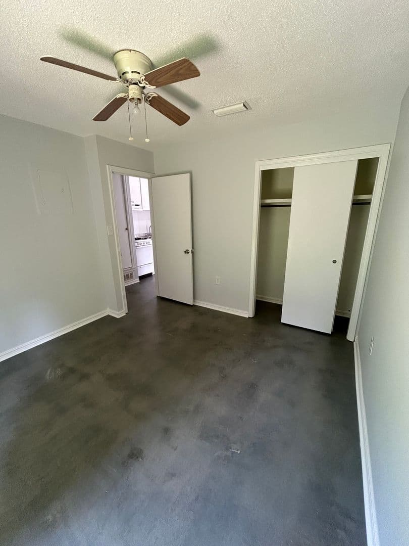 Russellville Apartment: 210 East Parkway A-D