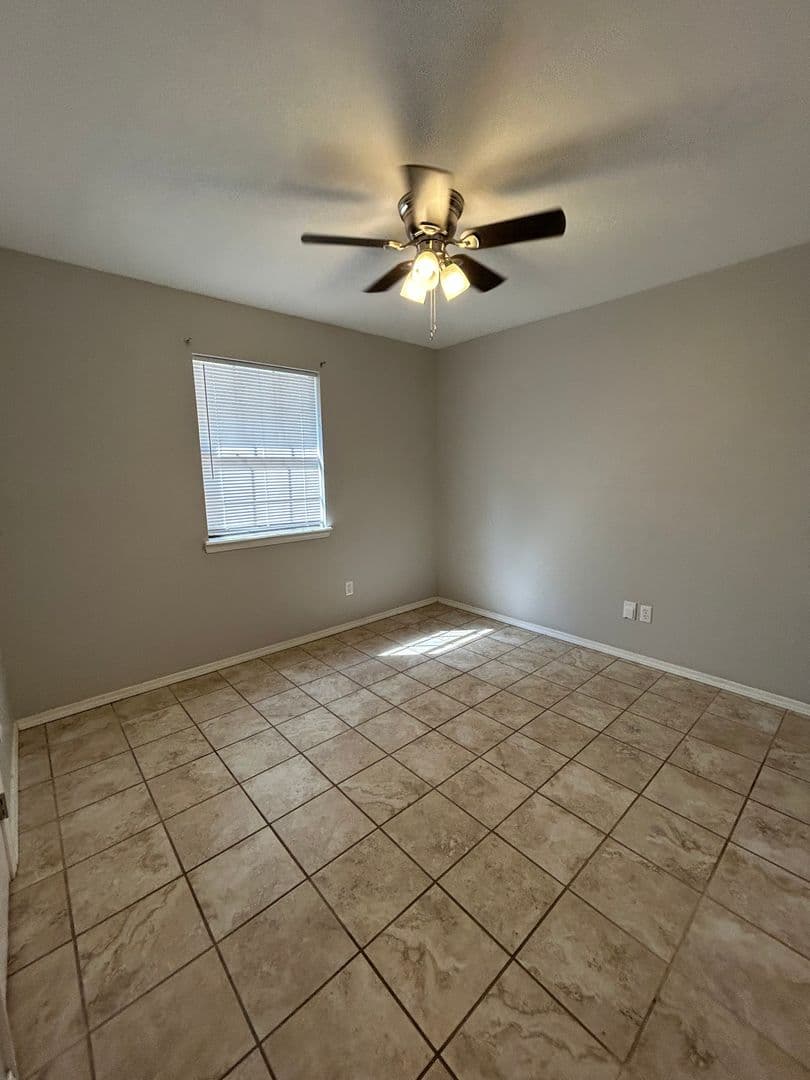 Russellville Apartment: 502 - 506 West 4th Pl