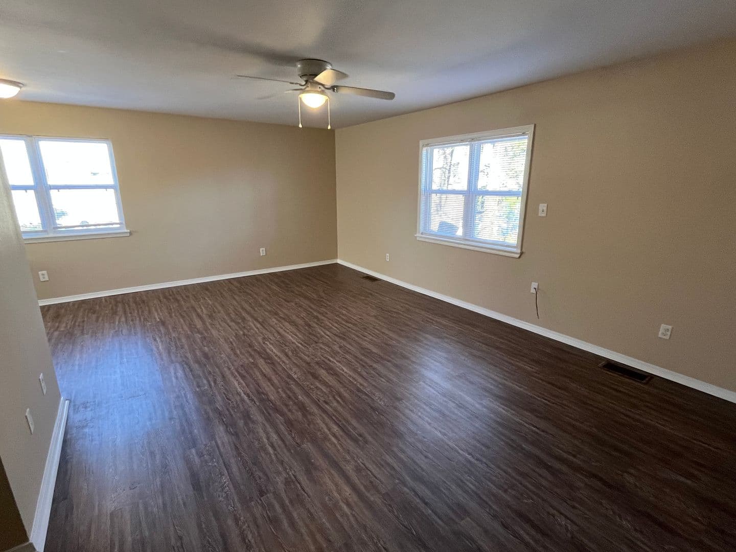 Russellville Apartment: 900 West 16th St.