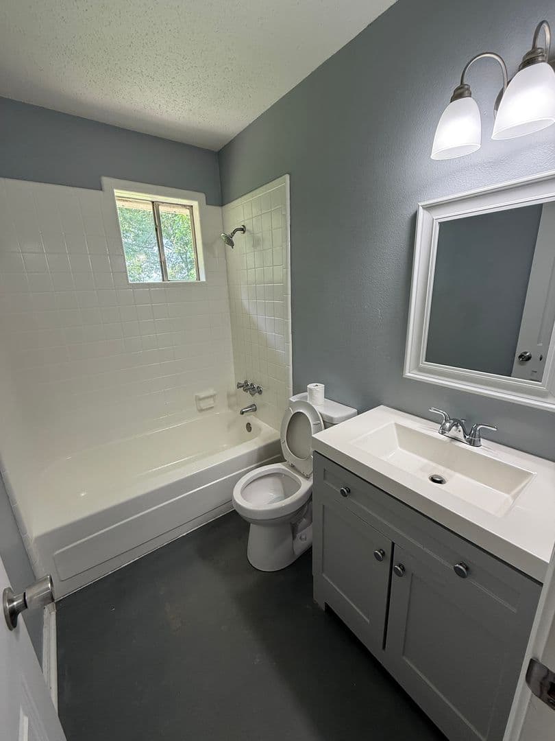 Russellville Apartment: 210 East Parkway A-D