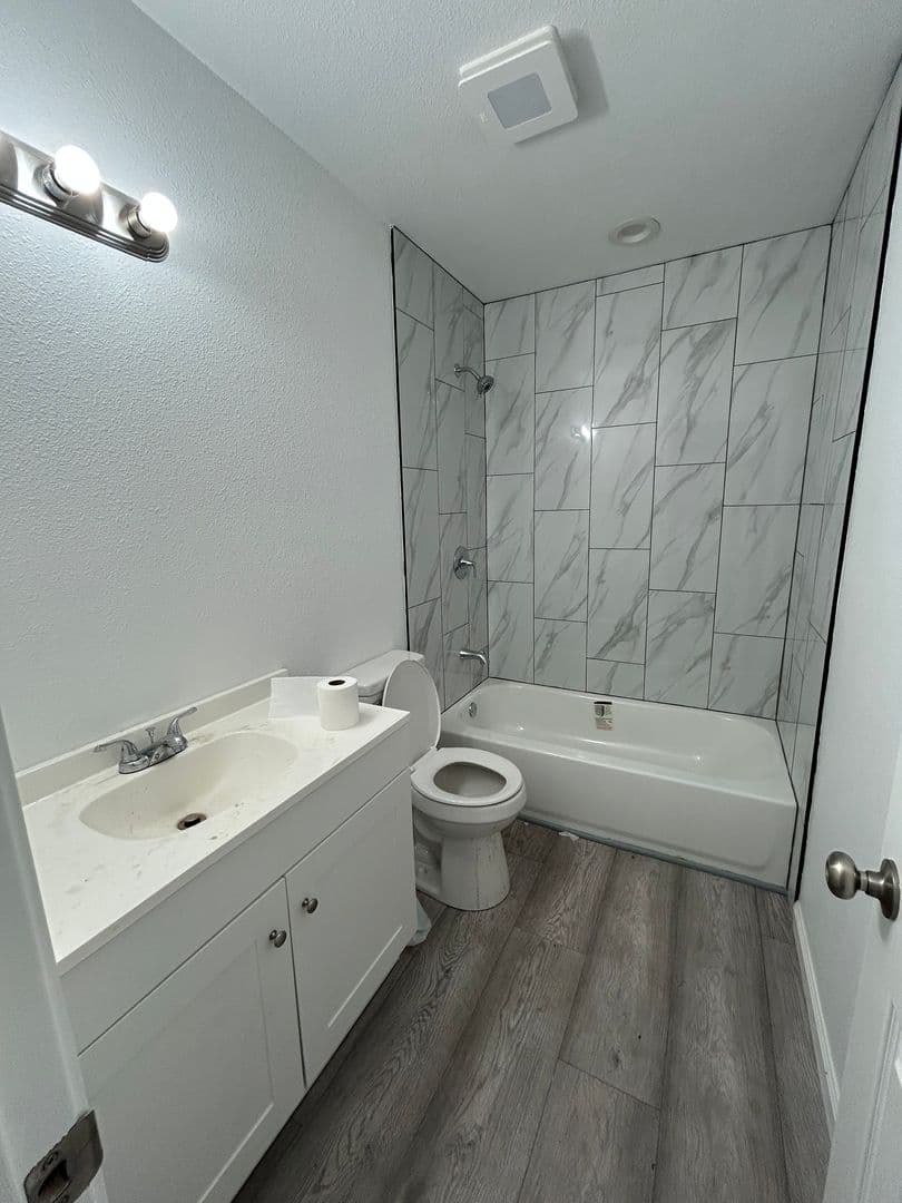 Russellville Apartment: 1300 - 1306 N. Greenwich
