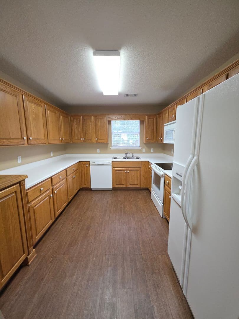 Russellville House: 4230 Tanya Circle
